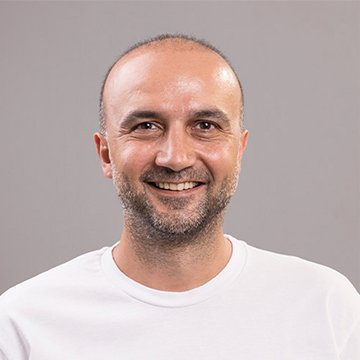 Dt. Ahmet Emre Gülerik